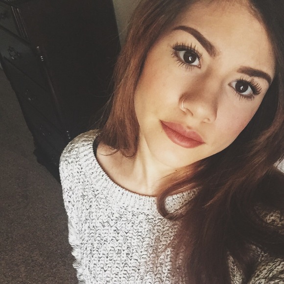 Profile Picture of Cecilia Gutierrez (@shewolfceci) on Poshmark