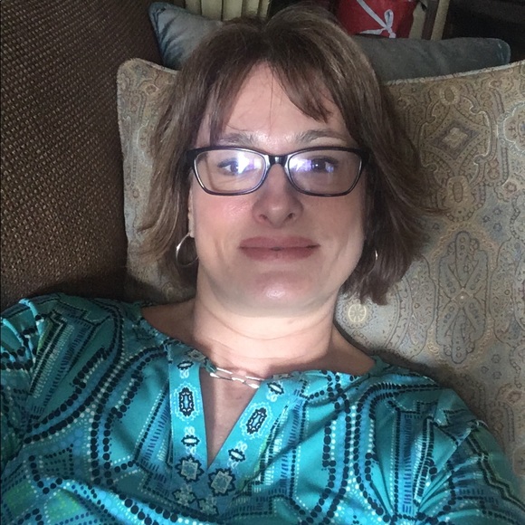 Profile Picture of Kim Link (@ruthie71) on Poshmark