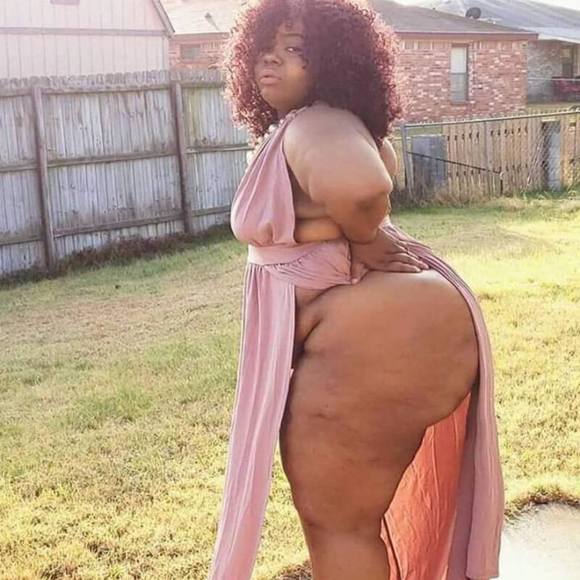 Profile Picture of Wynter Surrant (@joyce_dayna) on Poshmark