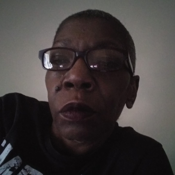Profile Picture of Corliss Blackmon (@corlissj) on Poshmark