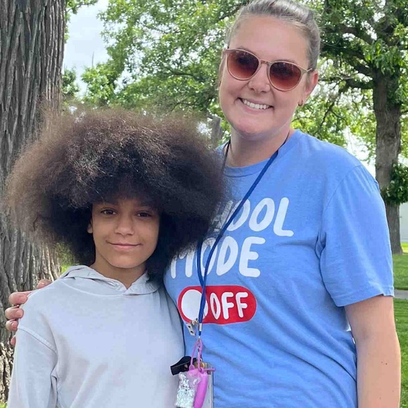 Profile Picture of Alexia Thomas (@lexi1and2azalah) on Poshmark