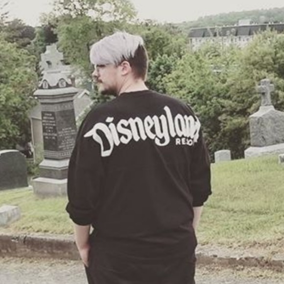 Profile Picture of Christopher Rhodes (@inadreamscape) on Poshmark