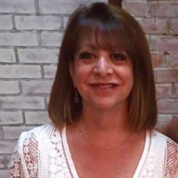 Profile Picture of Barbara Schneider (@schnei) on Poshmark