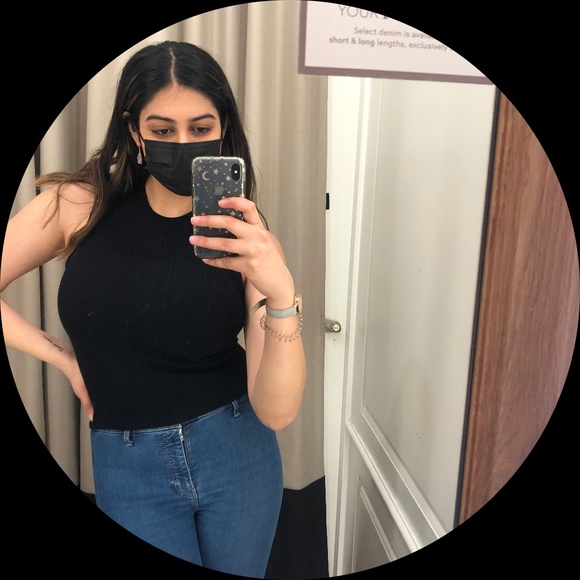 Profile Picture of Sheeva Mirshahi (@sheevamirshahi) on Poshmark