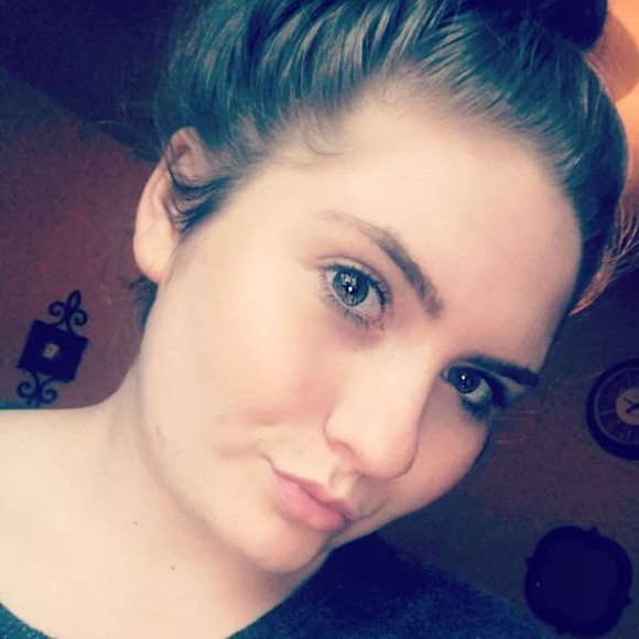 Profile Picture of Alyssa Ledbetter (@alyssalanea1) on Poshmark