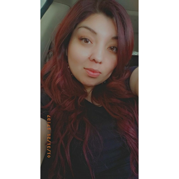 Profile Picture of Aracely Aguilar (@aafuentes9) on Poshmark