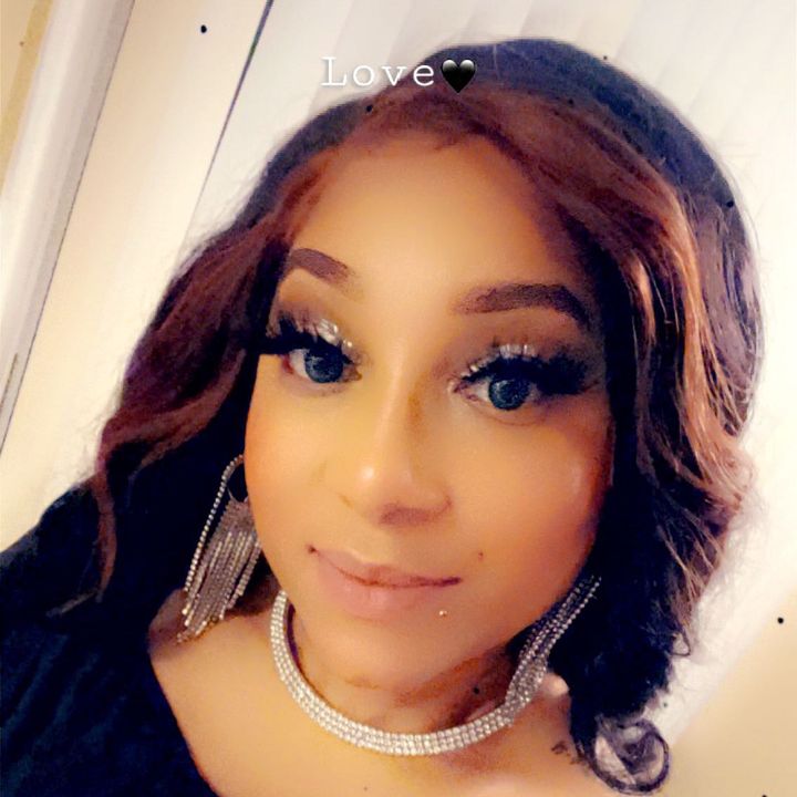 Profile Picture of christinablunt21 (@christinablunt21) on Tiktok