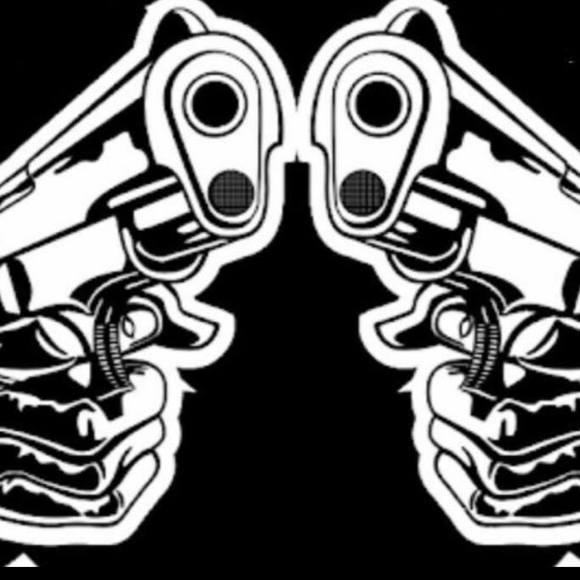 Profile Picture of Brian Parkhurst ii (@brianpromeo) on Poshmark