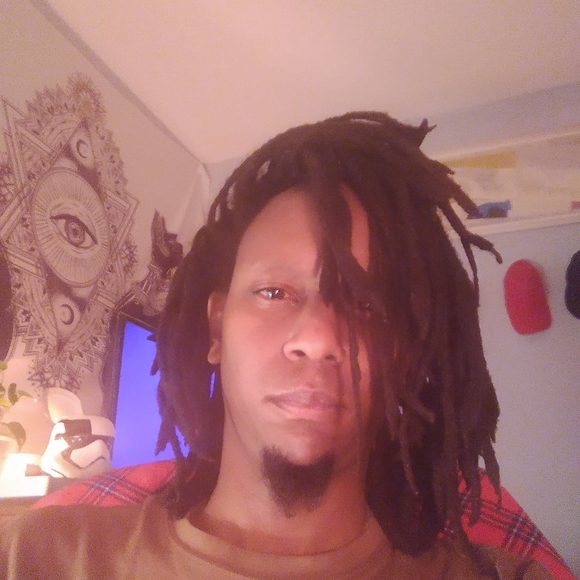 Profile Picture of Muite Macharia (@2tayday) on Poshmark