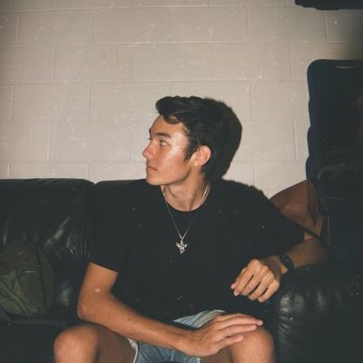 Profile Picture of Peter Hang (@HangdaBang) on Twitter