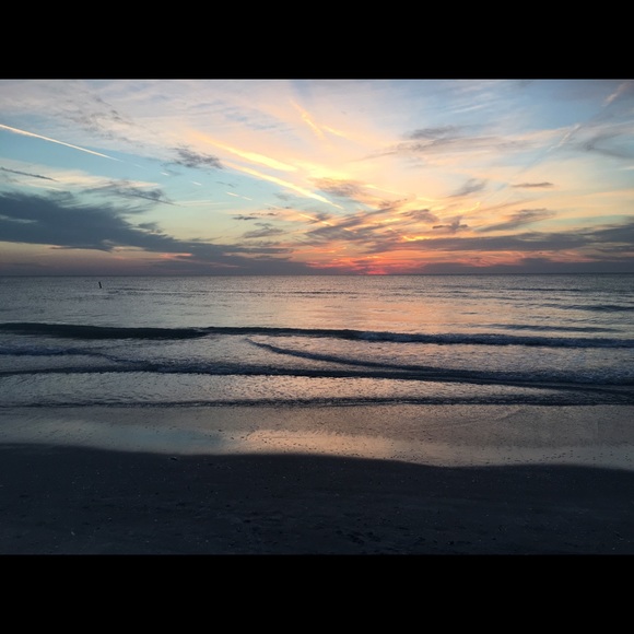 Profile Picture of Cindy Leach (@466beach) on Poshmark