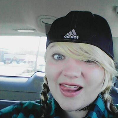 Profile Picture of Ciara Poptart Cooper (@BVBarmy0104) on Twitter