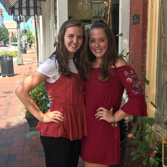 Profile Picture of Brianna Graber (@brianna_graber) on Poshmark