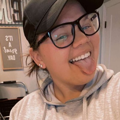 Profile Picture of Desiree Hahn (@desiree_hahn01) on Twitter