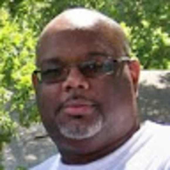 Profile Picture of Angelo Martin (@aamartinsr) on Poshmark