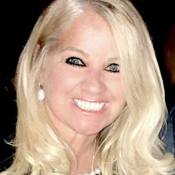 Profile Picture of Jennifer Boxill (@boxill221) on Poshmark