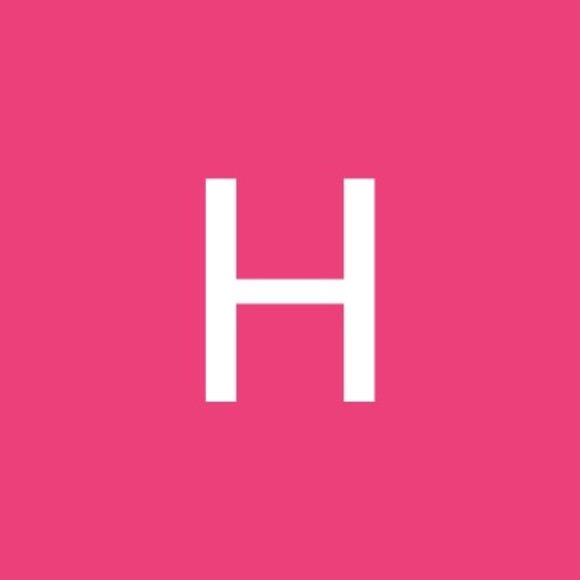 Profile Picture of Hannah Garsombke (@hannahgarsombke) on Poshmark