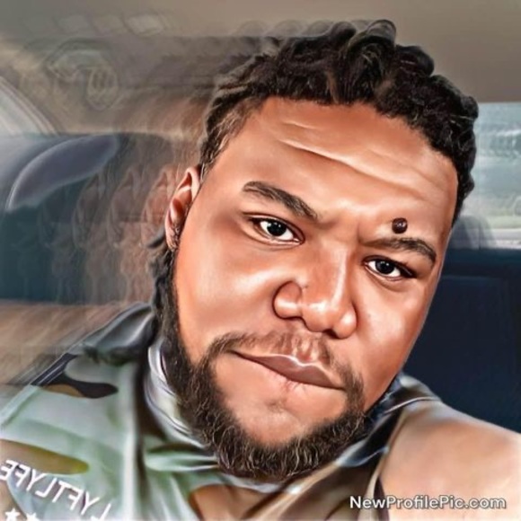 Profile Picture of Nickolas Sykes (@nsykes1145) on Poshmark