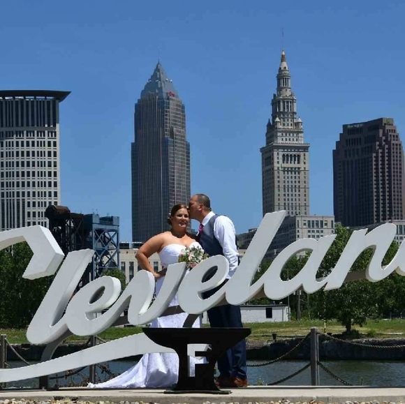 Profile Picture of Carey Baskiewicz (@cbaskie227) on Poshmark