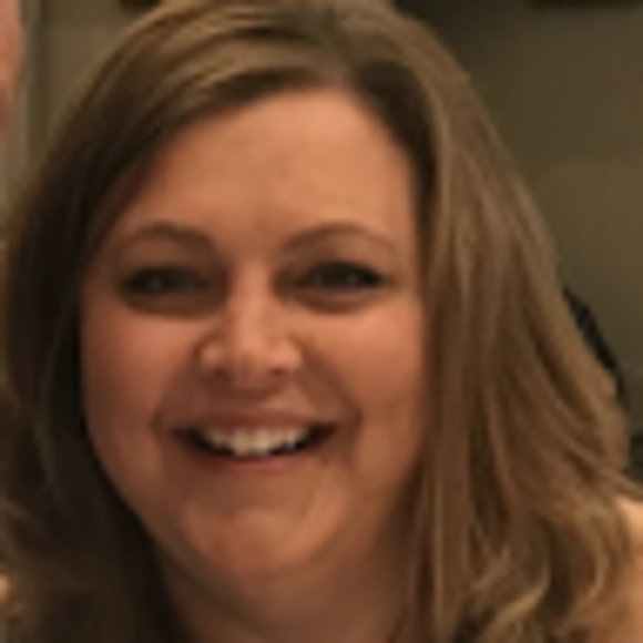 Profile Picture of Jewel Nickolisen (@jewelnickolisen) on Poshmark