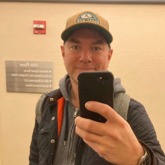 Profile Picture of Luke Stearns (@lukestearns) on Poshmark