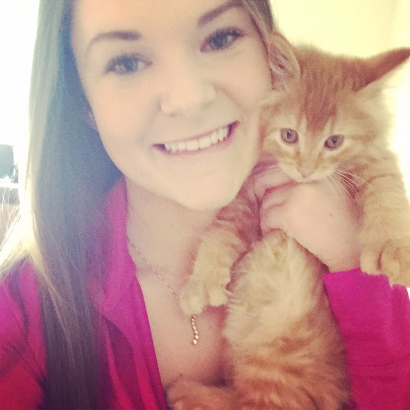 Profile Picture of Ashlyn Jasken (@ajasken) on Poshmark
