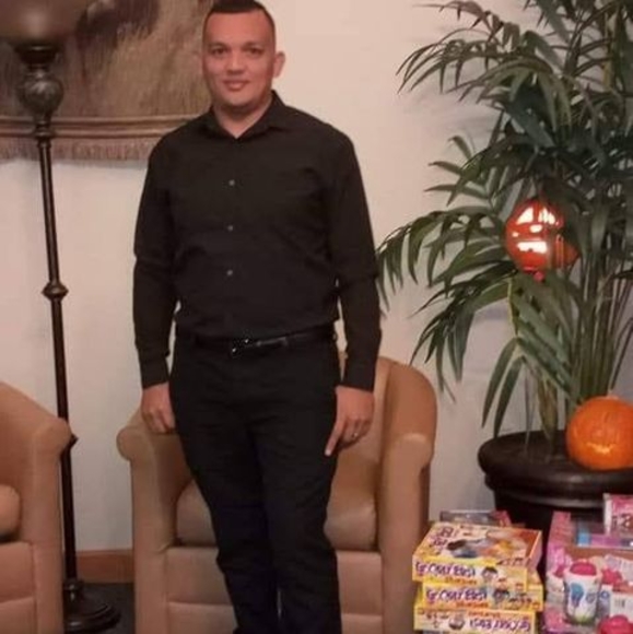 Profile Picture of Mateo Mateo (@mateomateo765) on Poshmark