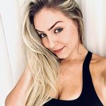 Profile Picture of Paula vons perling Viana 🦋 (@paulavonsperling_) on Instagram