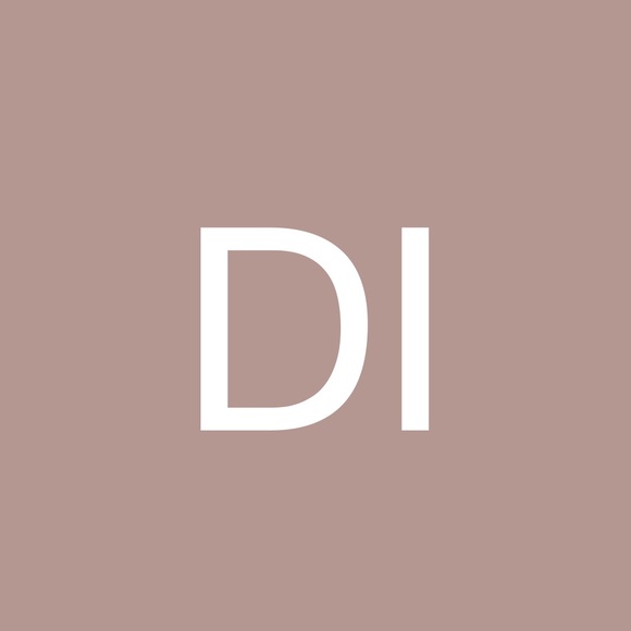 Profile Picture of Daniel Irizarry (@deevertical) on Poshmark