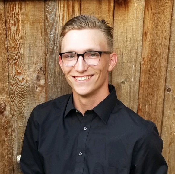 Profile Picture of Keaton Hansen (@keatonhansen013) on Poshmark