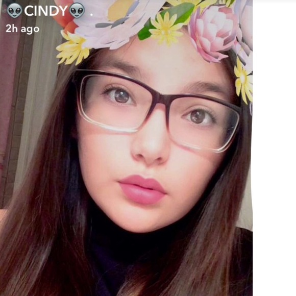 Profile Picture of Cindy Leon (@itzzz_cindy) on Poshmark