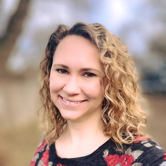 Profile Picture of Heather Thiessen (@heatherann0806) on Poshmark