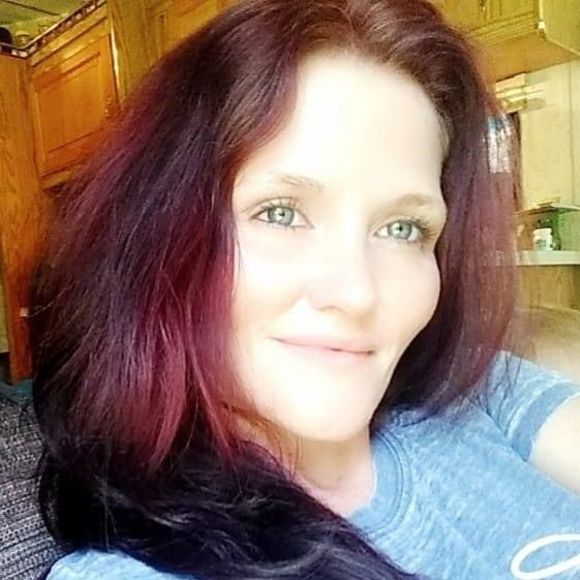 Profile Picture of Trista Buffington (@tristanecoleswb) on Poshmark