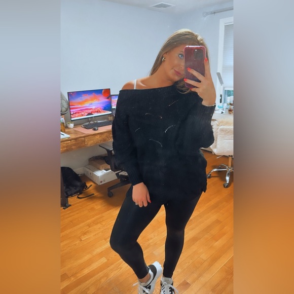 Profile Picture of Katie Confalone (@katieconfalone) on Poshmark