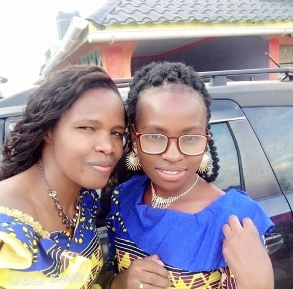 Profile Picture of Wandis Wandis (@wandiswandis) on Poshmark