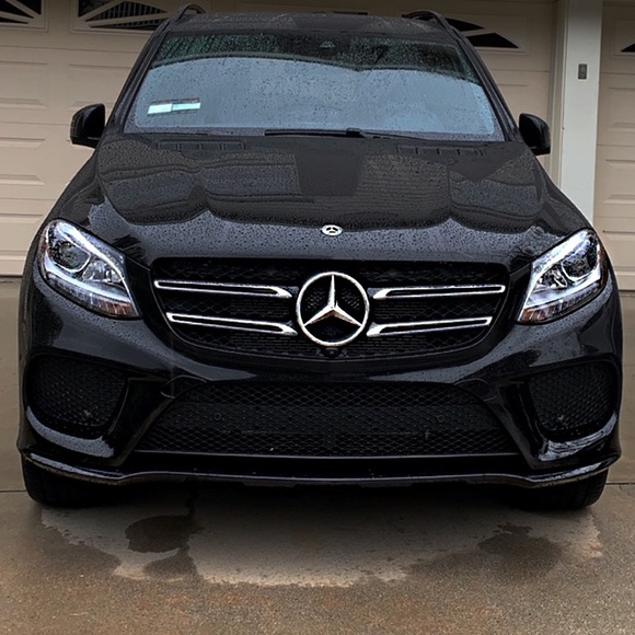 Profile Picture of Vivian Cordero (@viviancordero) on Poshmark