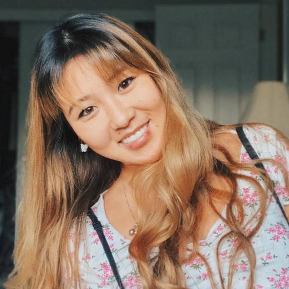 Profile Picture of Megan Nakai (@megannakai) on Poshmark