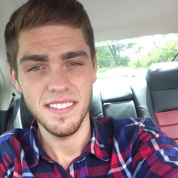 Profile Picture of Dustin Travis (@dtravis2010) on Poshmark