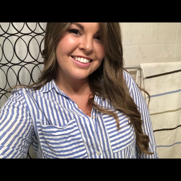 Profile Picture of Samara Beals (@smbeals) on Poshmark