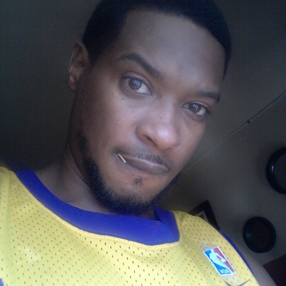 Profile Picture of Erik Gordon (@eflashgordon15) on Poshmark