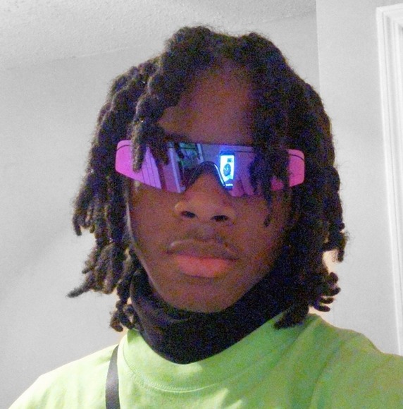 Profile Picture of Andre Yates (@andreyates82) on Poshmark