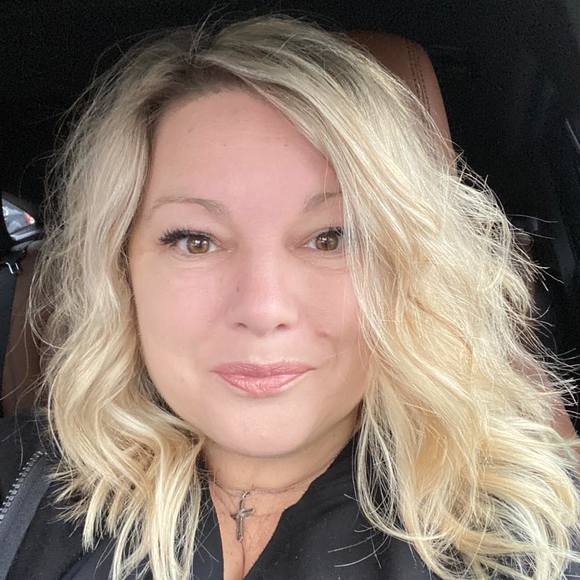 Profile Picture of Dawn Boyd (@michelledboyd) on Poshmark