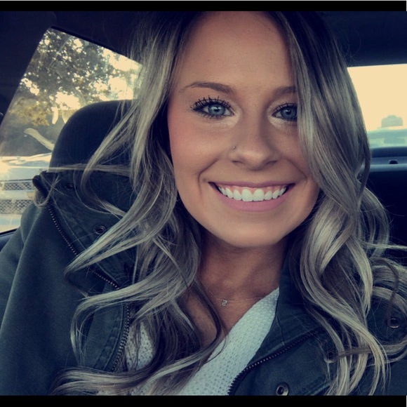 Profile Picture of Sally Enright (@sallyjane19) on Poshmark