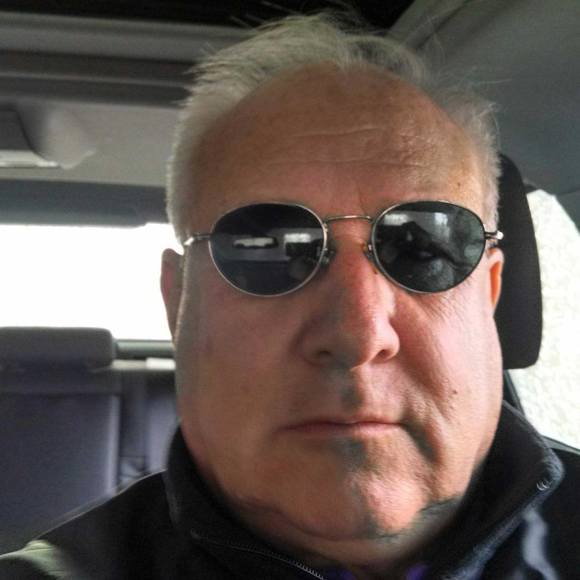 Profile Picture of John Leitzmann (@leitzma) on Poshmark