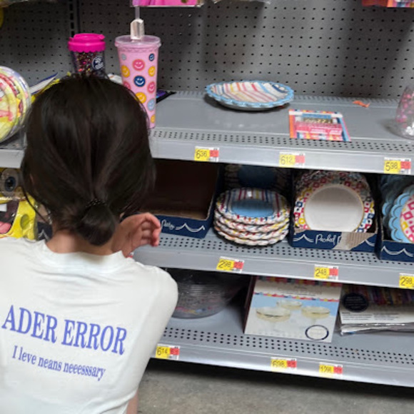 Profile Picture of Eileen Lin (@eileenlin0807) on Poshmark