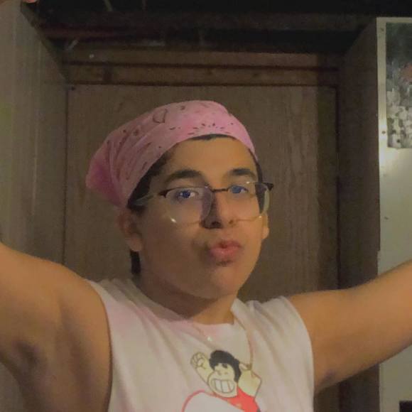 Profile Picture of Michael Ruelas (@micrio10) on Poshmark