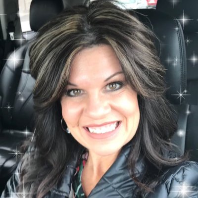 Profile Picture of Lora Poore (@lorapoore) on Twitter