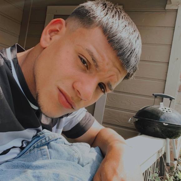 Profile Picture of Jeremy Bonilla (@jeremypr) on Poshmark