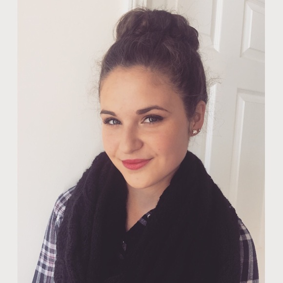 Profile Picture of Shay Morgan (@shaymorgan_) on Poshmark