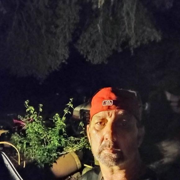 Profile Picture of Len Thomas (@len243319) on Poshmark